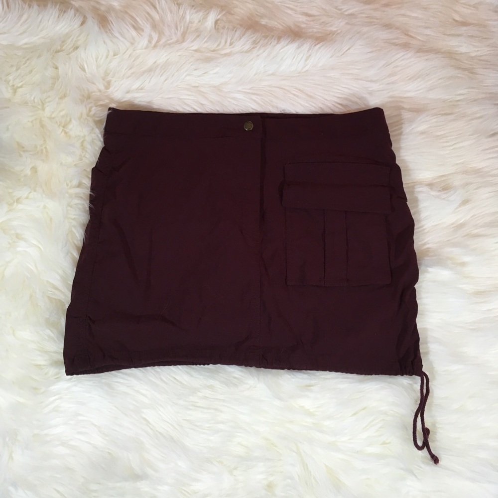 BCBG Maxazria maroon cargo mini skirt with pocket